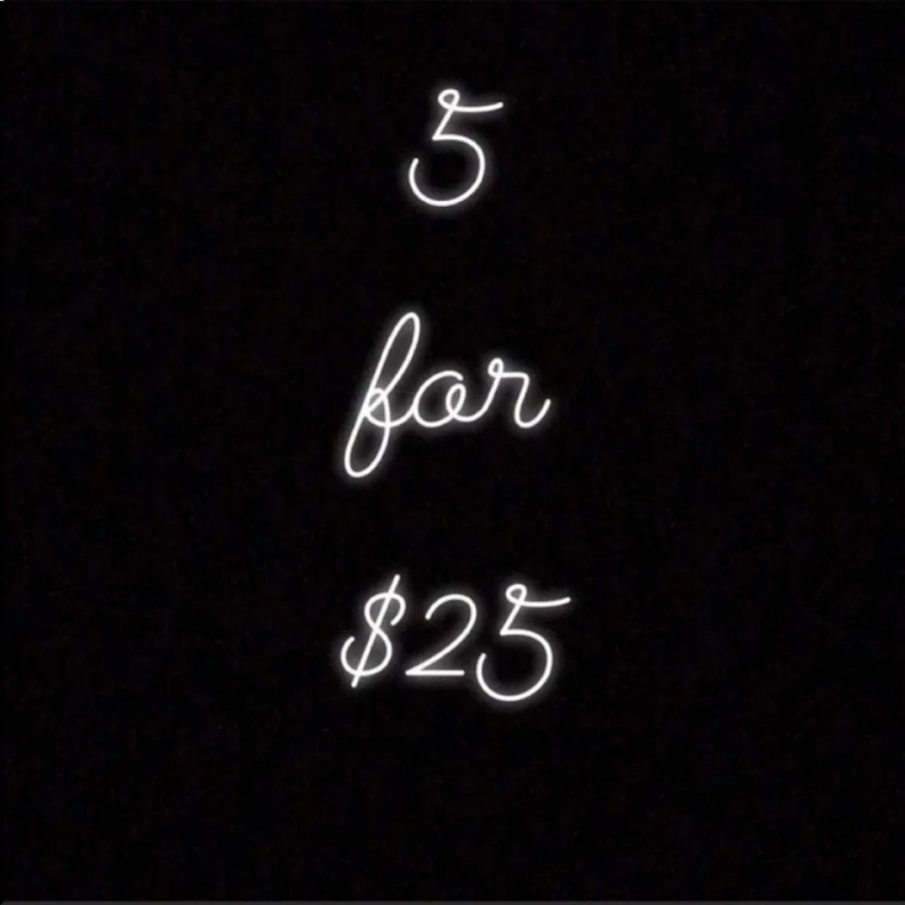 5 for $25! Laura Mercier Tinted Moisturizer Bronzer